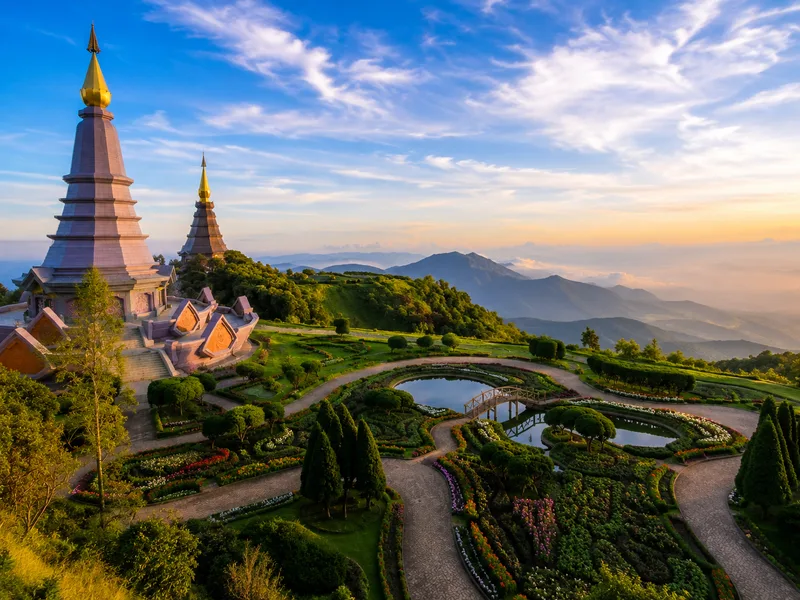 Paisaje de naturaleza y montaña en Doi Inthanon desde Chiang Mai