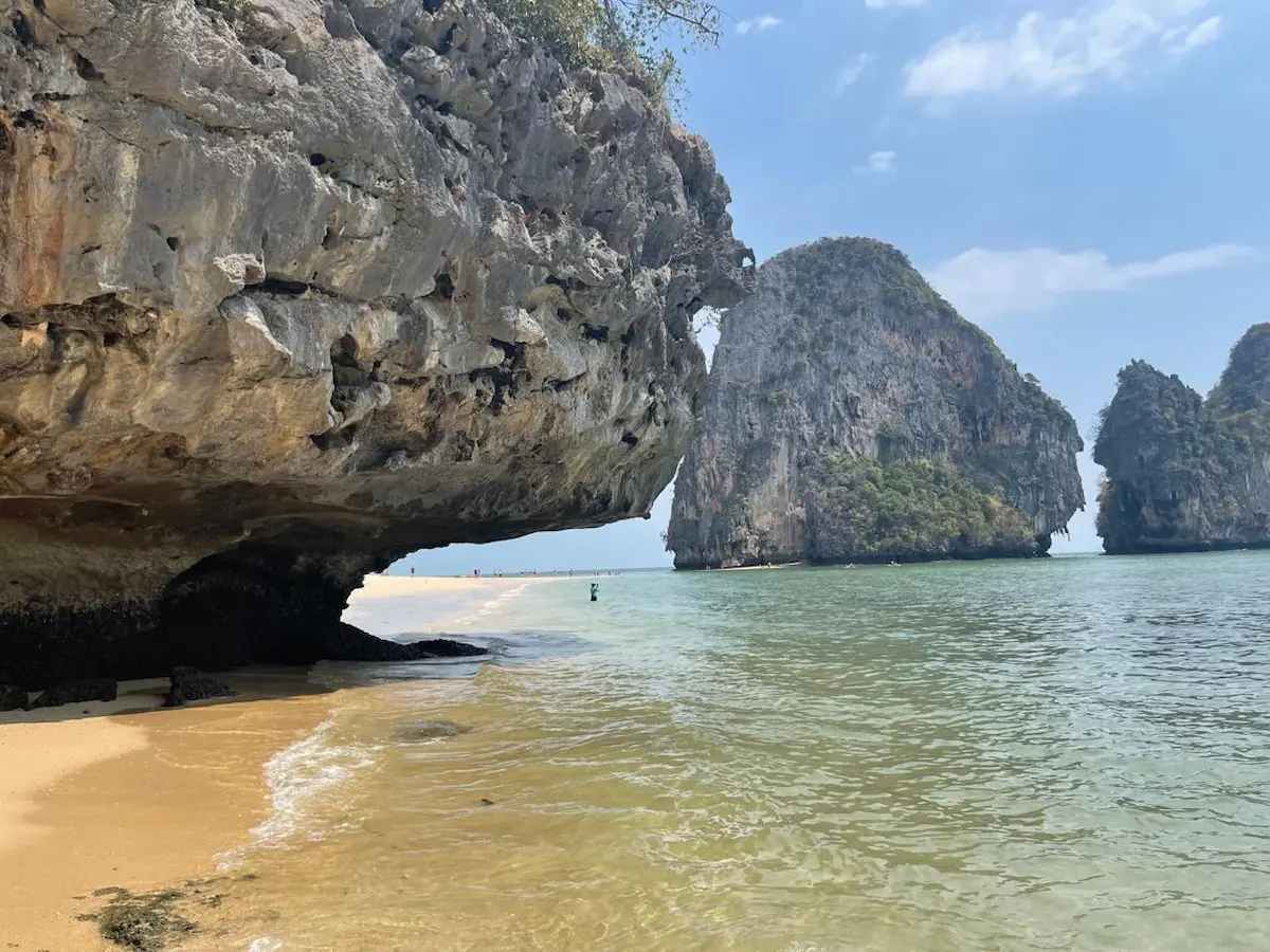 Playa tranquila en Krabi para una estancia relajada en Klong Muang o Tubkaek